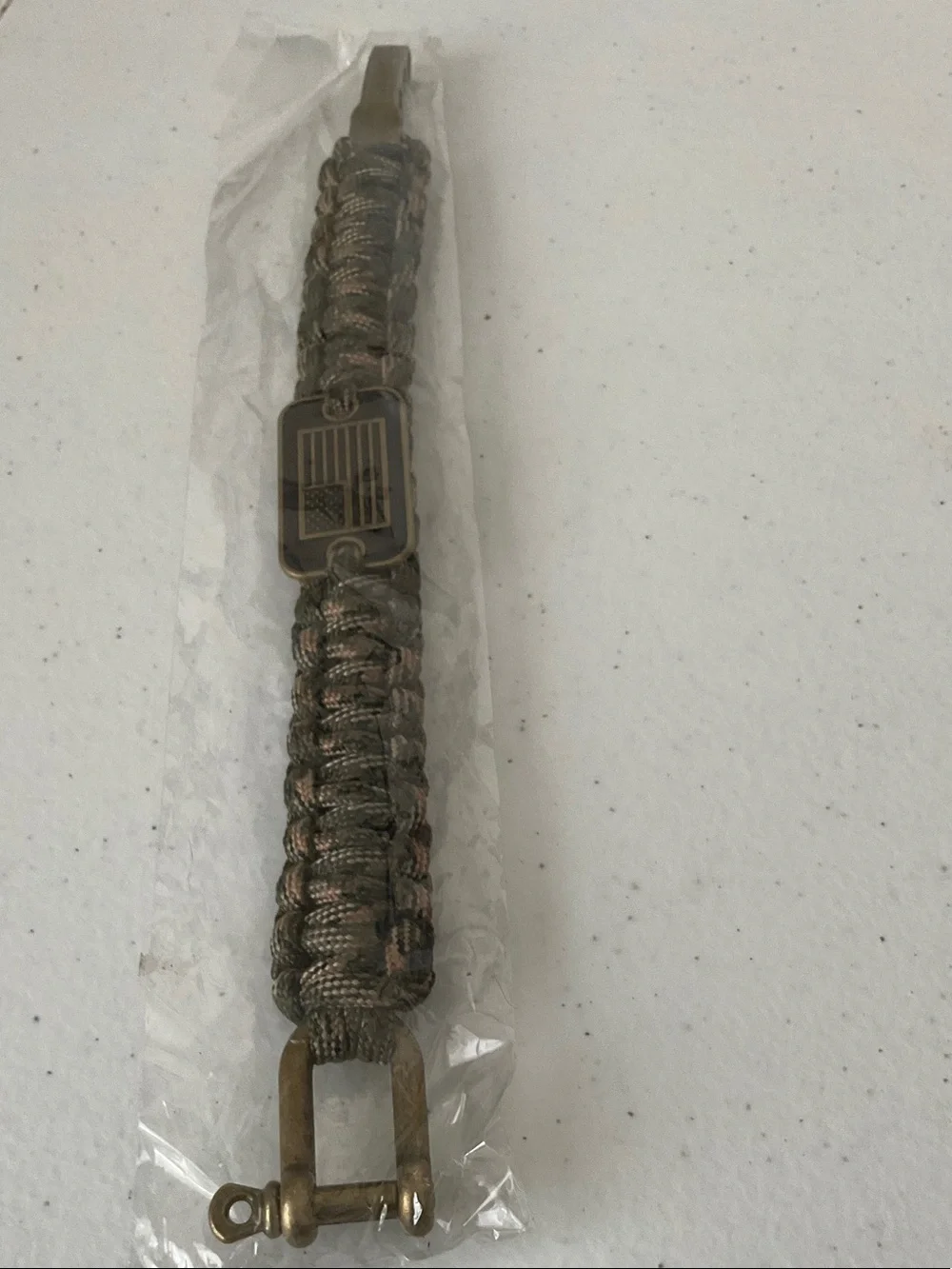Braided Paracord Bracelet with Flag Plate - Khaki